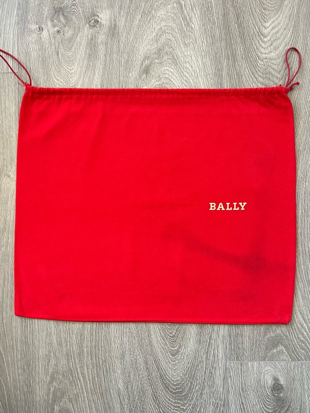 Bally dust bag (C205)